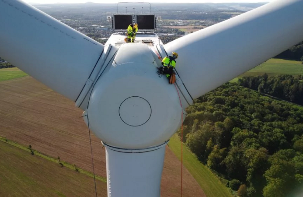 AT LOFTY HEIGHTS: 3D SCAN OF A WIND TURBINE BLADE
